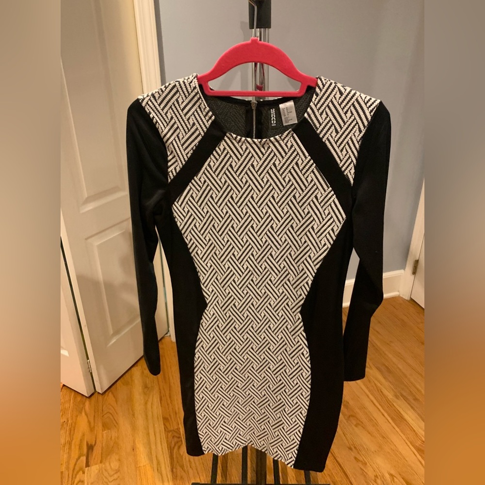 Divided H&M black and white dress US 12 fitted